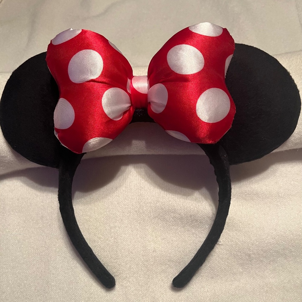 DISNEY PARKS AUTHENTIC Red Polka Dot Bow Minnie Mouse Ears